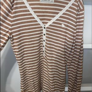 abercrombie & fitch henley long sleeve, US size small.